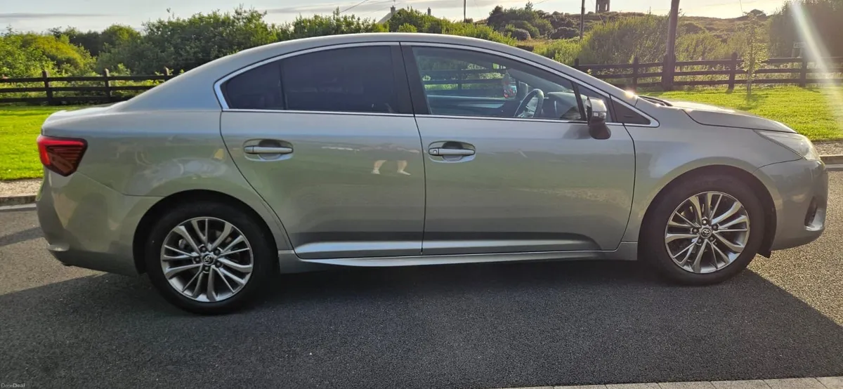 Immaculate 16 Toyota  Avensis - Image 6