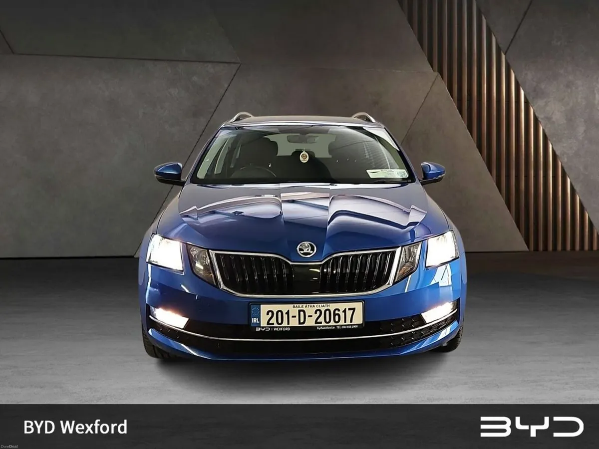 Skoda Octavia (DEPOSIT  TAKEN)  COMBI Style 1.6TDI - Image 2