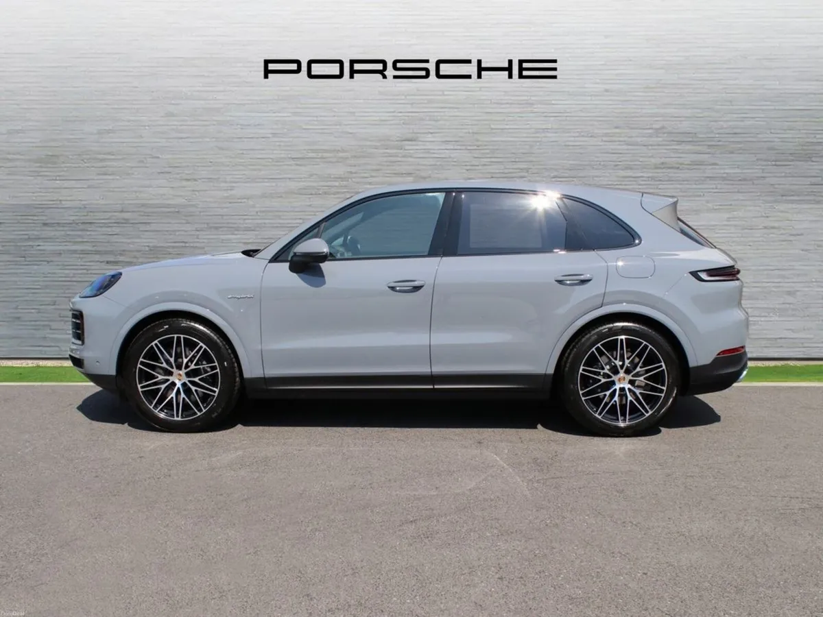 Porsche Cayenne E-Hybrid - Image 4