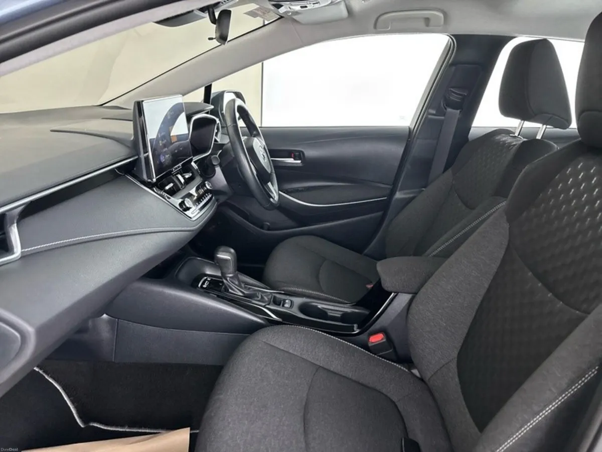 Toyota Corolla LUNA SALOON Hybrid - Image 6