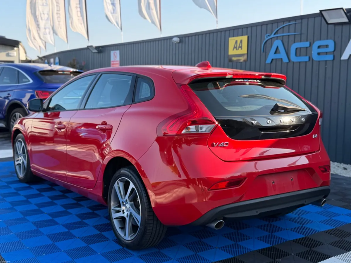 Volvo V40 MOMENTUM D4 - 2.0L DIESEL - AUTO - 12M W - Image 5