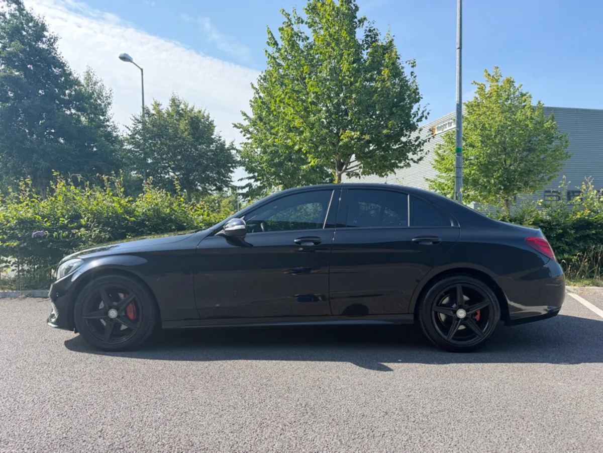 Mercedes-Benz C-Class C220 2.1 AMG LINE AUTO *FULL - Image 2