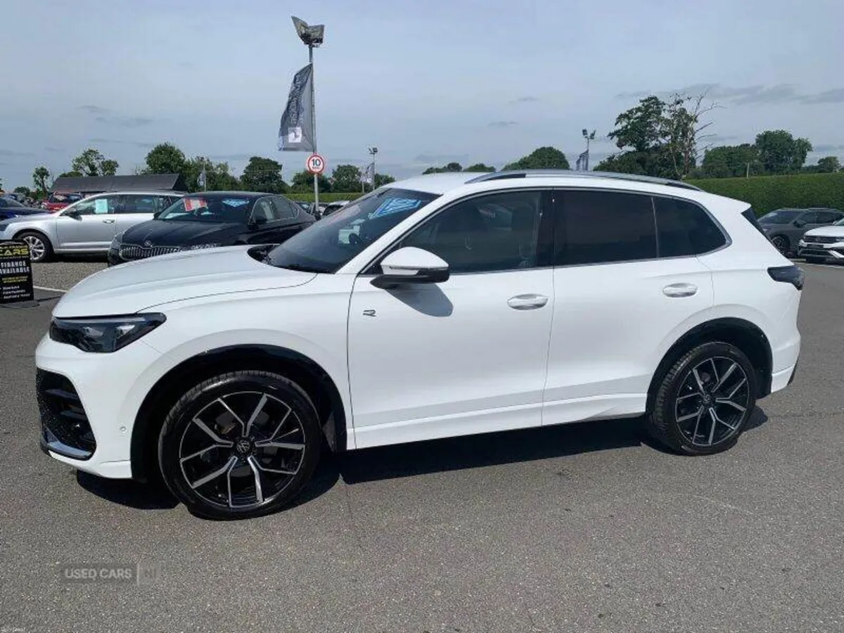 Volkswagen Tiguan R-Line - Image 2