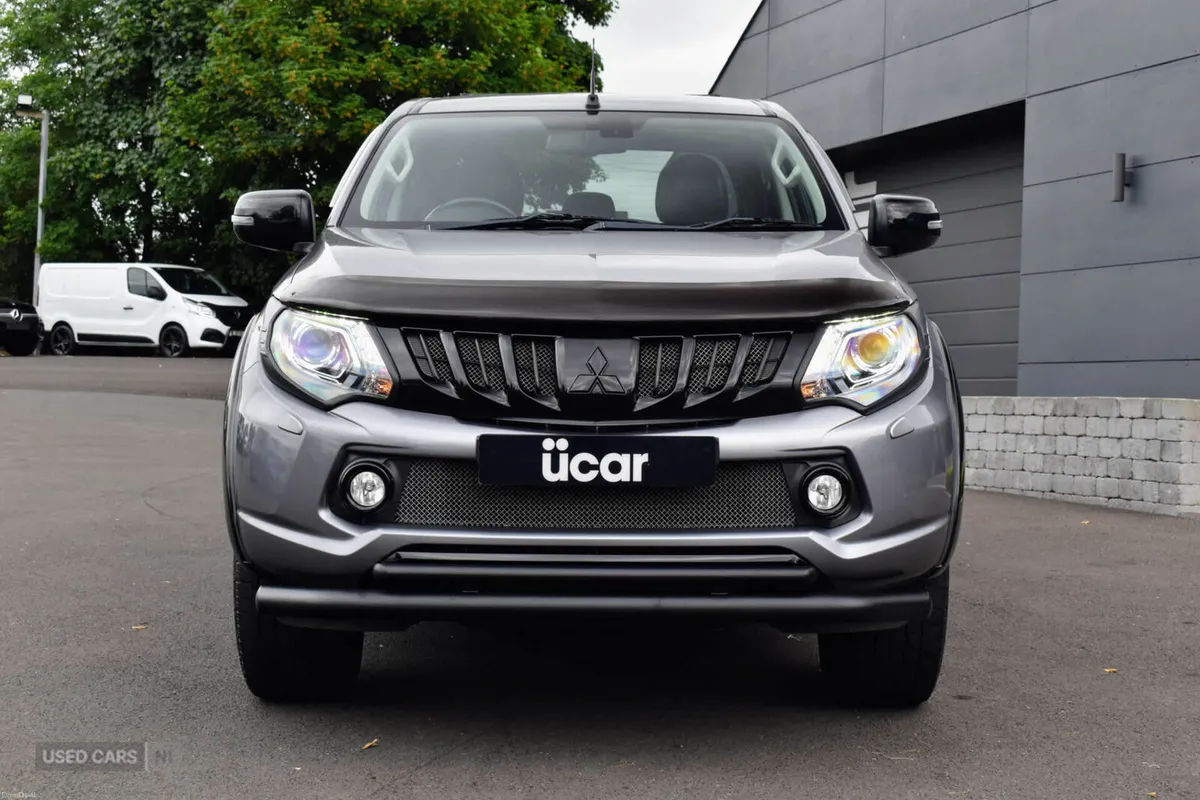 Mitsubishi L200 2.4 L200 Barbarian DI-D 4WD - Image 2