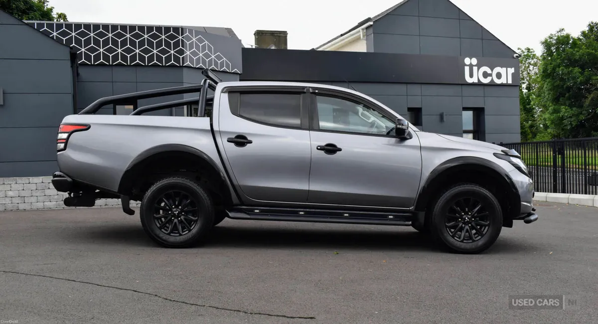 Mitsubishi L200 2.4 L200 Barbarian DI-D 4WD - Image 4