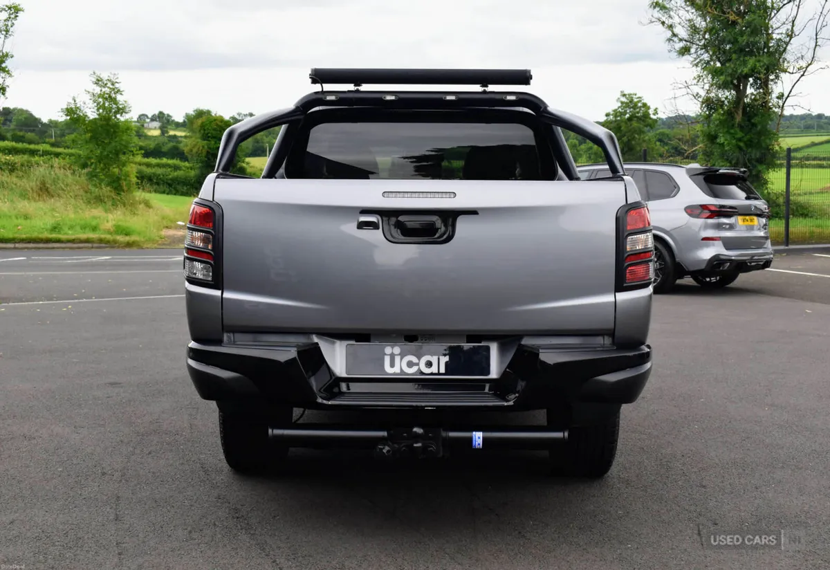 Mitsubishi L200 2.4 L200 Barbarian DI-D 4WD - Image 6