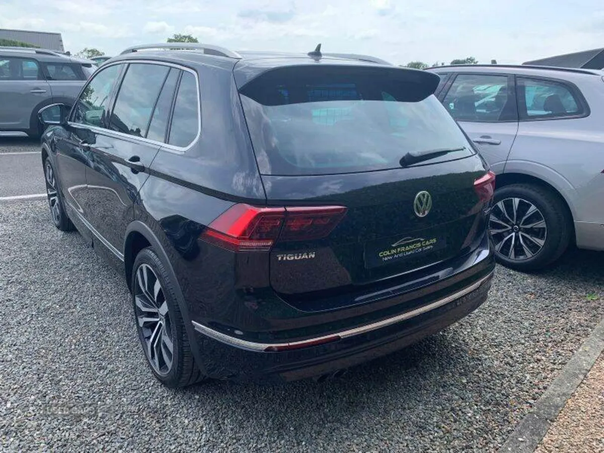 Volkswagen Tiguan R-Line Tech - Image 4