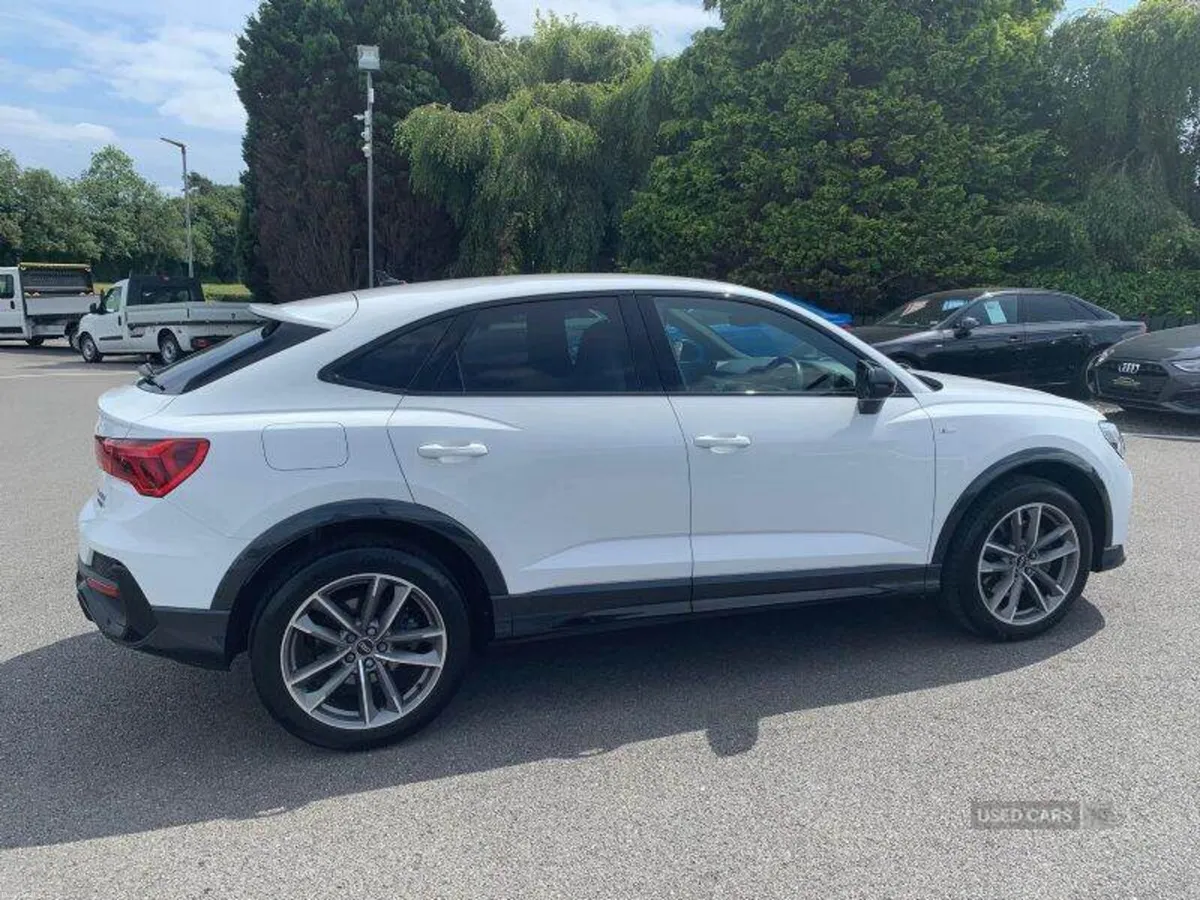 Audi Q3 Sportback Black Edition - Image 6