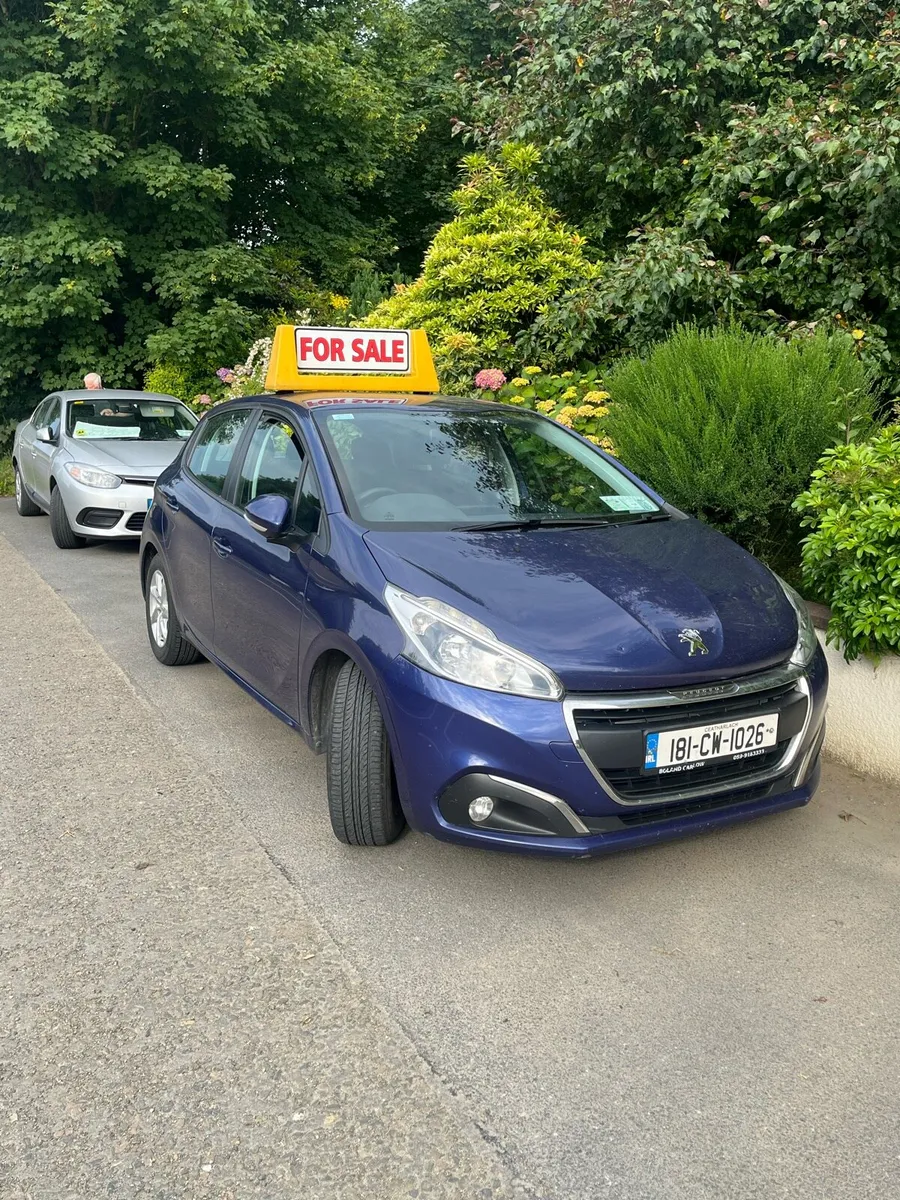 Peugeot 208 1.2petrol 2018 - Image 1