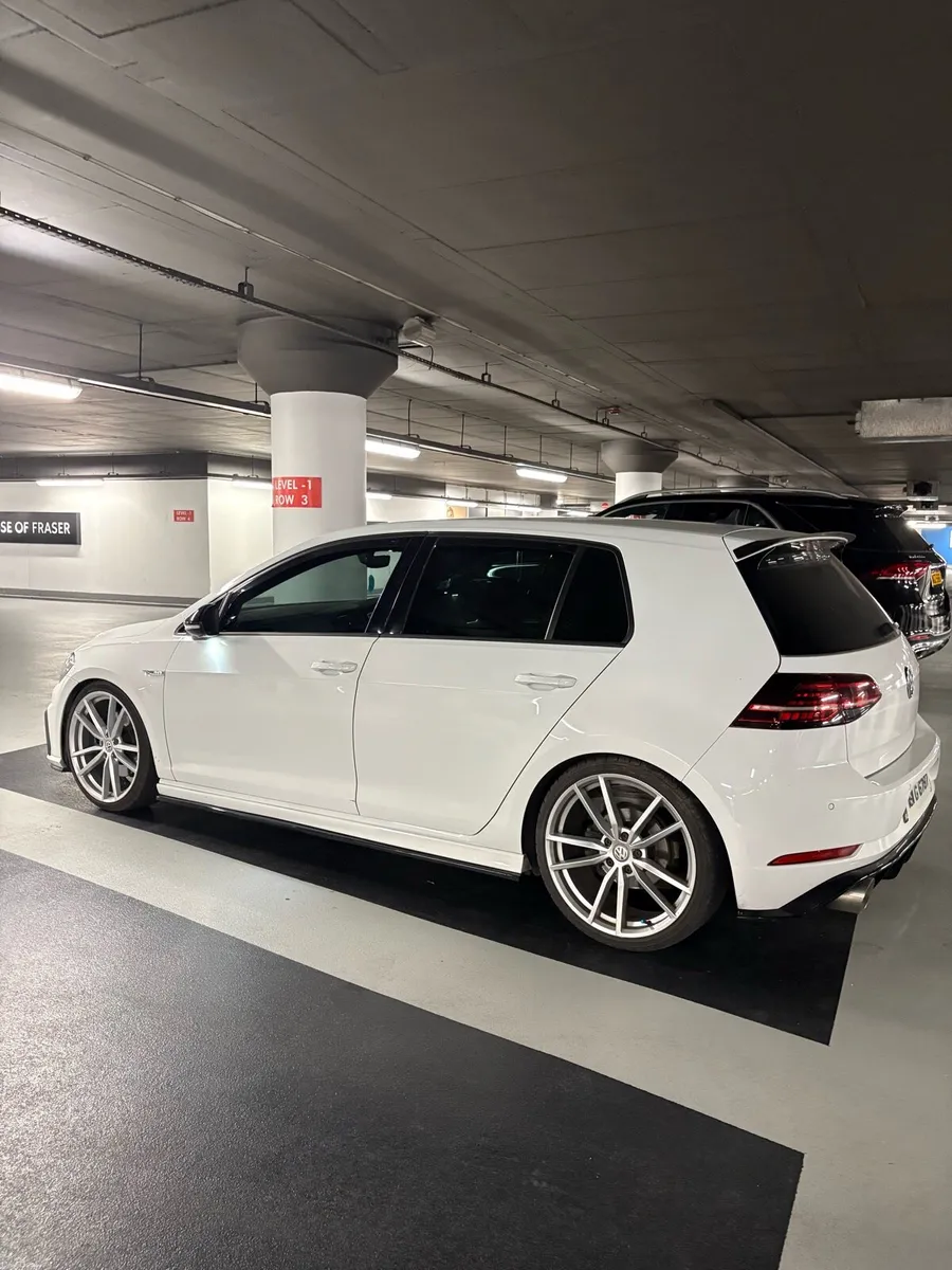 Volkswagen Golf GTD 2018 Automatic - Image 2