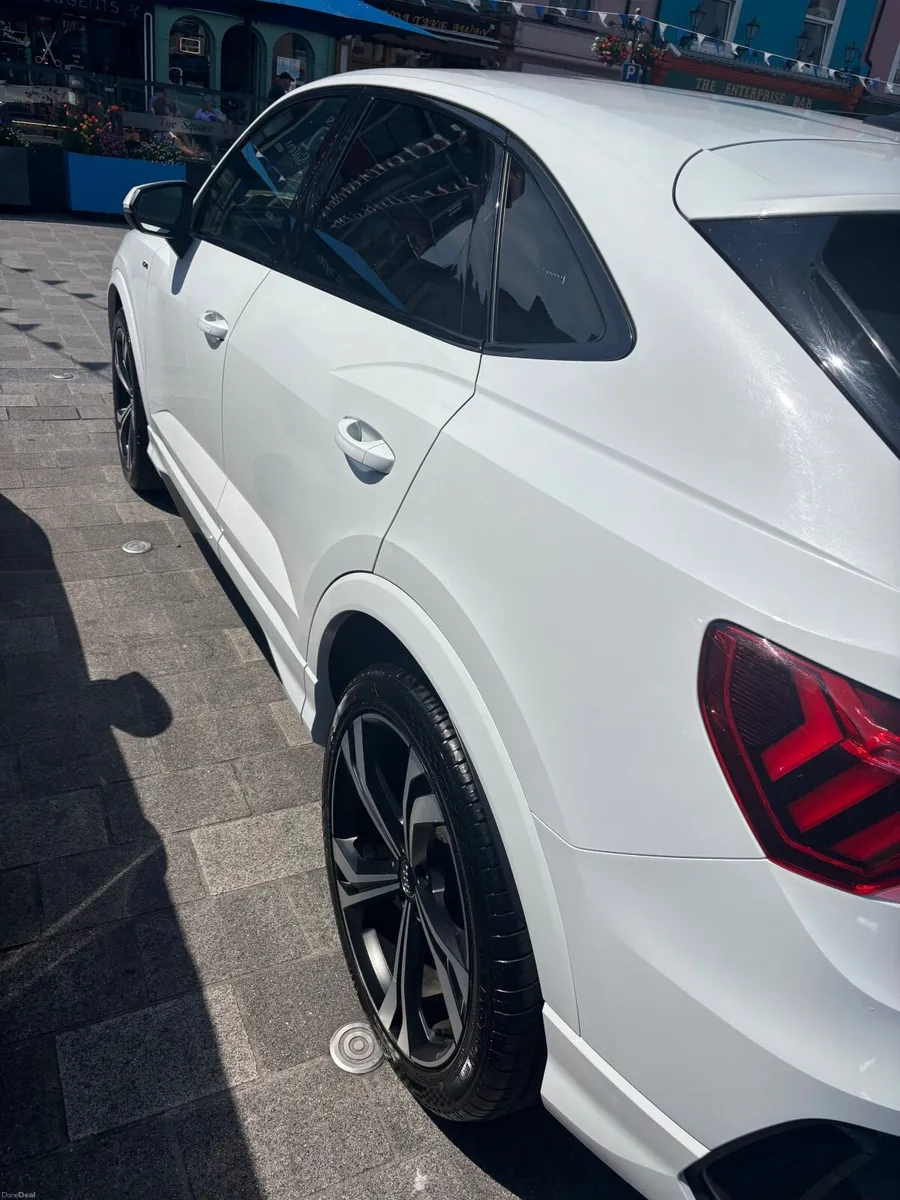 Audi Q3 2020 - Image 3