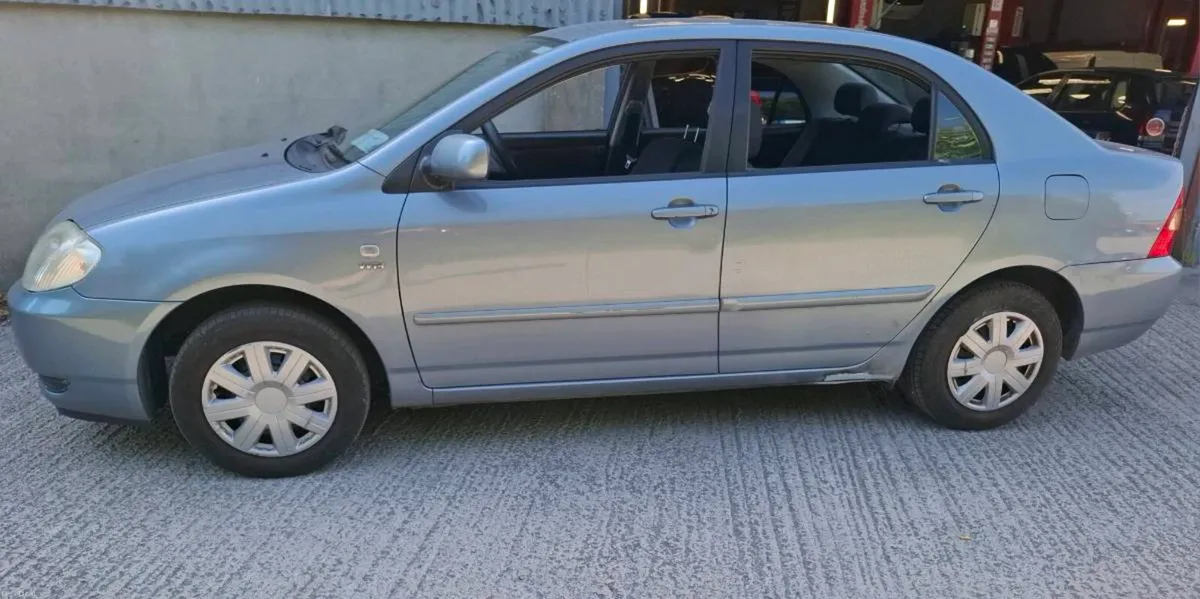 Toyota corolla - Image 2