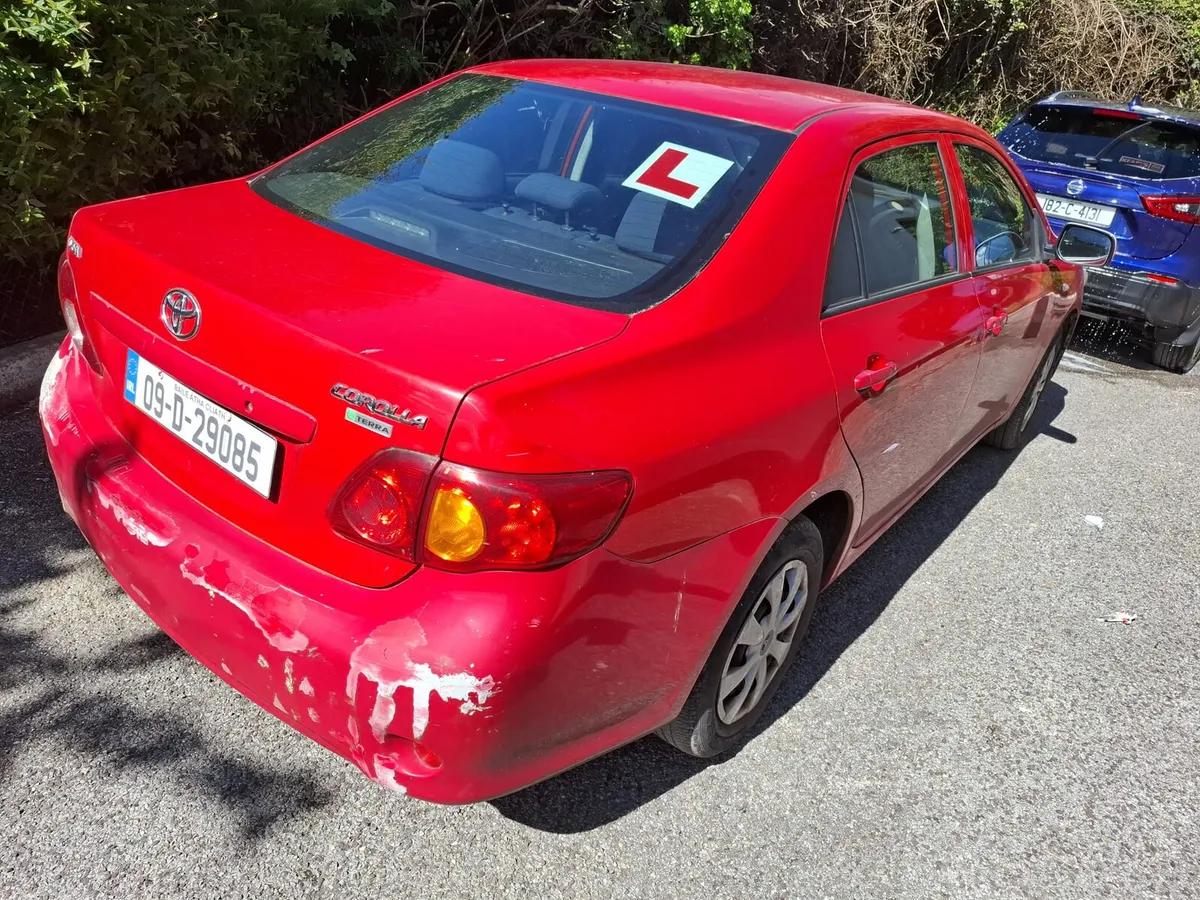 Toyota corolla - Image 4