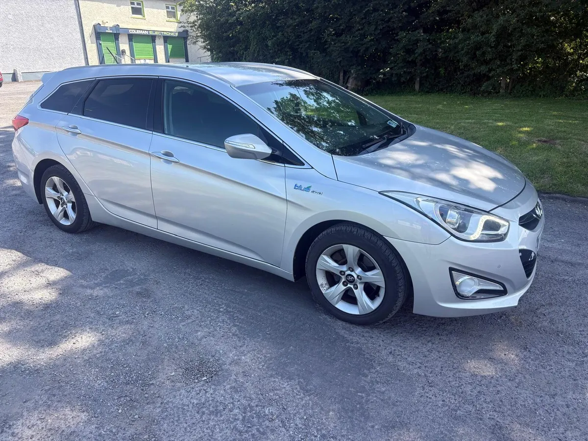 2012 Hyundai i40 Estate - Image 2