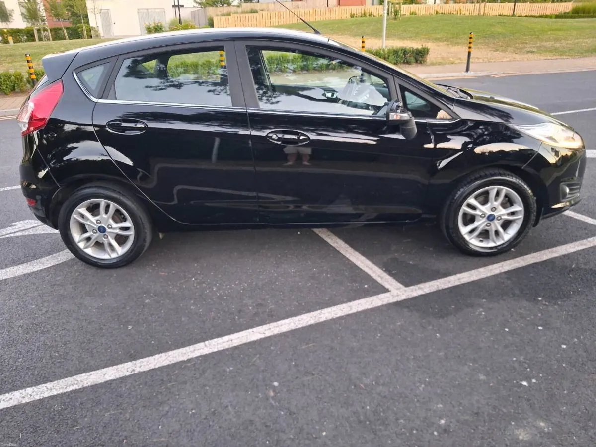 Ford fiesta - Image 2