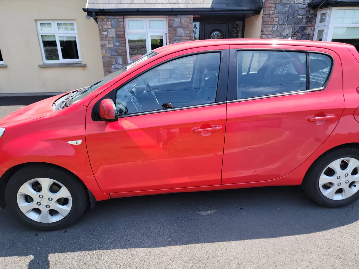 Hyundai i20 2010 tax+nct 1.2cc 085 2697260 - Image 4