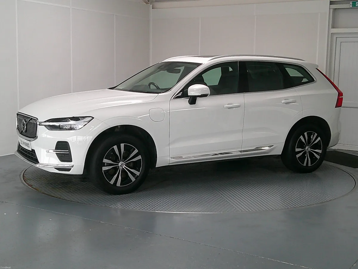 Volvo XC60 2022 - Image 3
