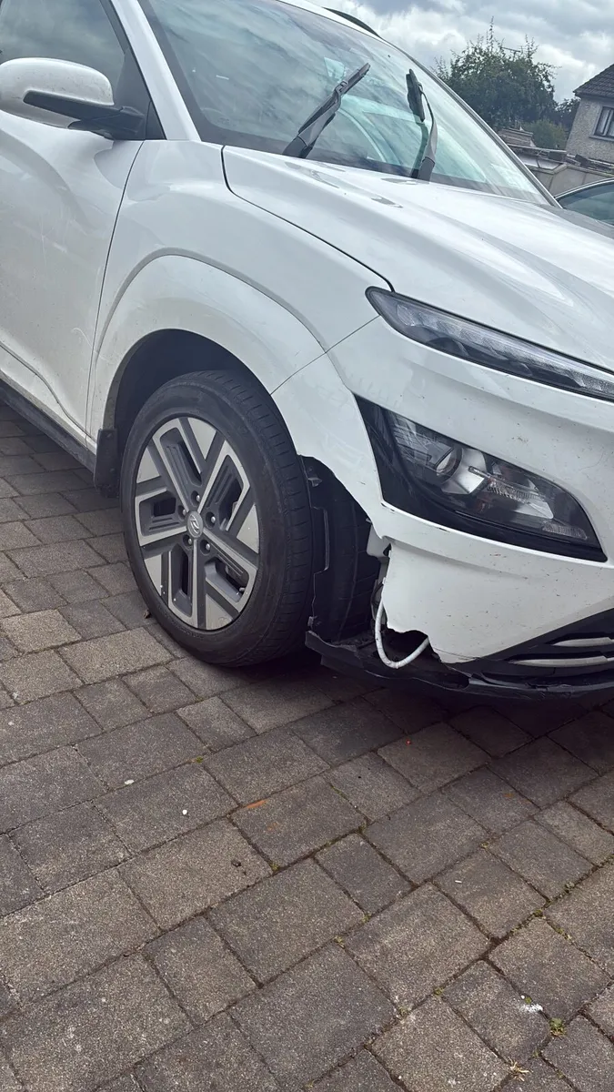 Hyundai KONA 2022 - Image 2