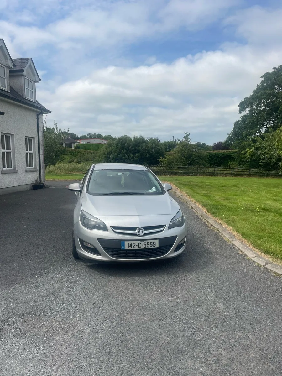 Vauxhall Astra 2014 - Image 1