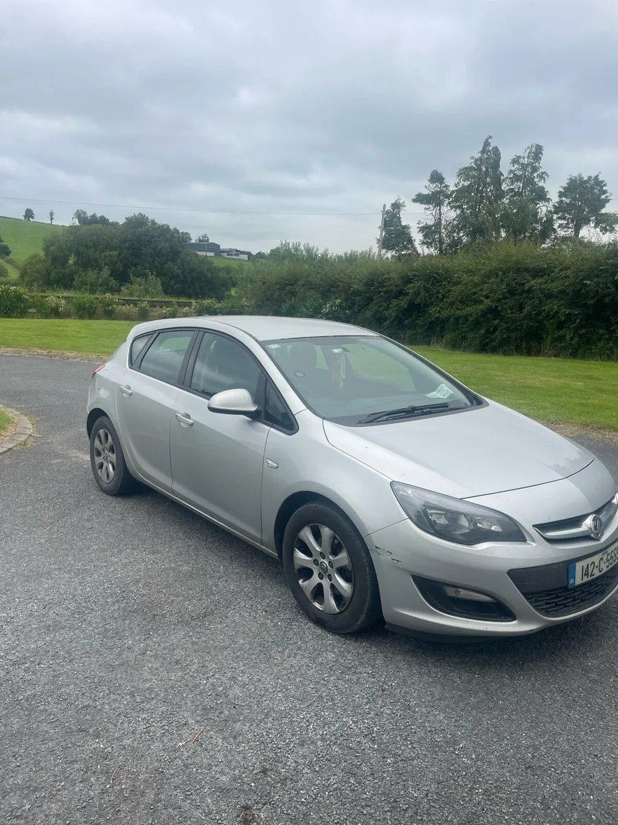 Vauxhall Astra 2014 - Image 2