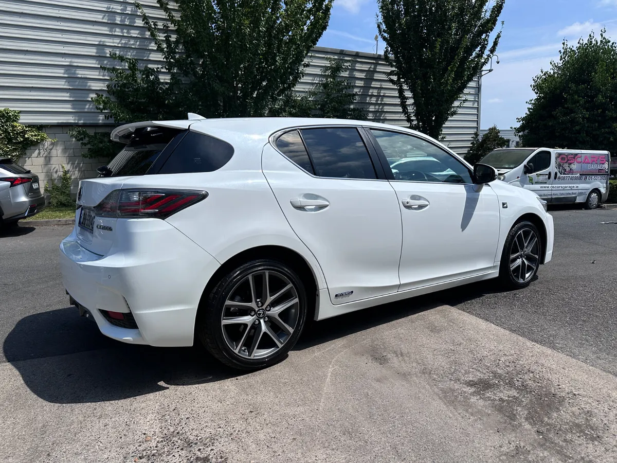 Lexus CT200H F Sport, 2016 - Image 5
