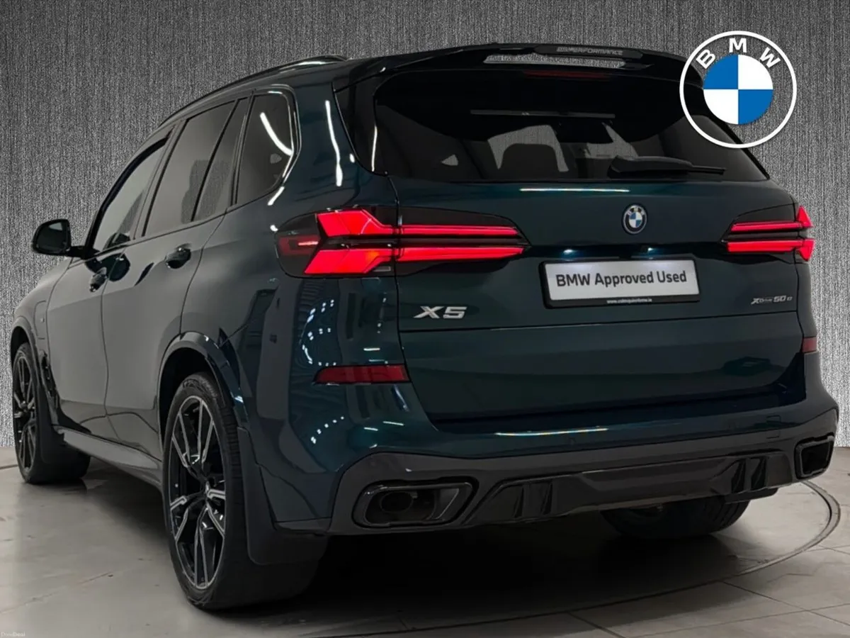 BMW X5 X5 xDRIVE50E Sky Lounge Panoramic - High Sp - Image 3