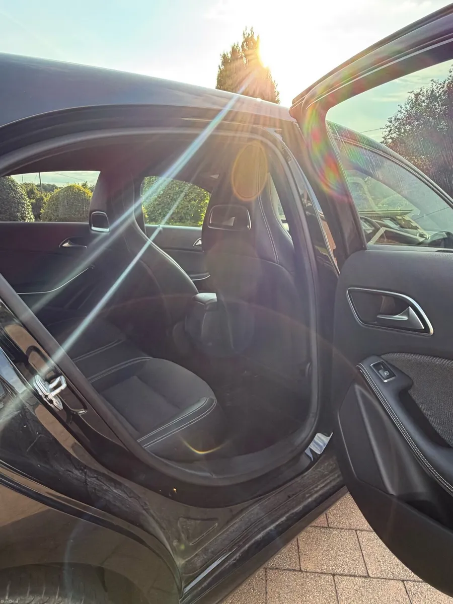 Mercedes-Benz A-Class 2015 - Image 3