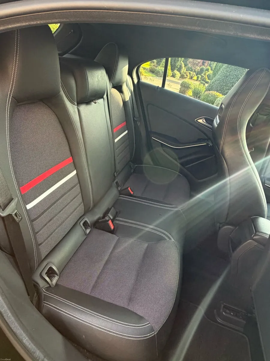 Mercedes-Benz A-Class 2015 - Image 4