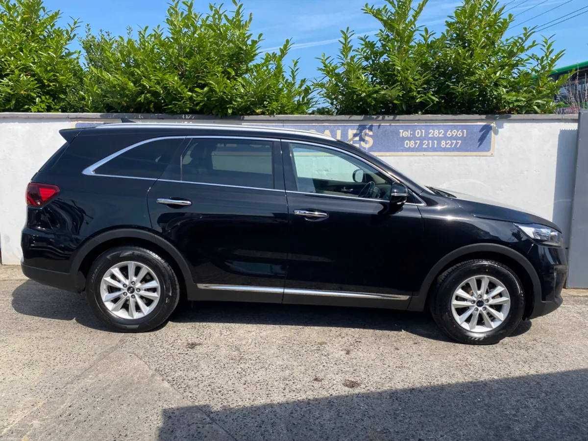 Kia Sorento 2.2 Dsl 2wd 7 SEATER - Image 2