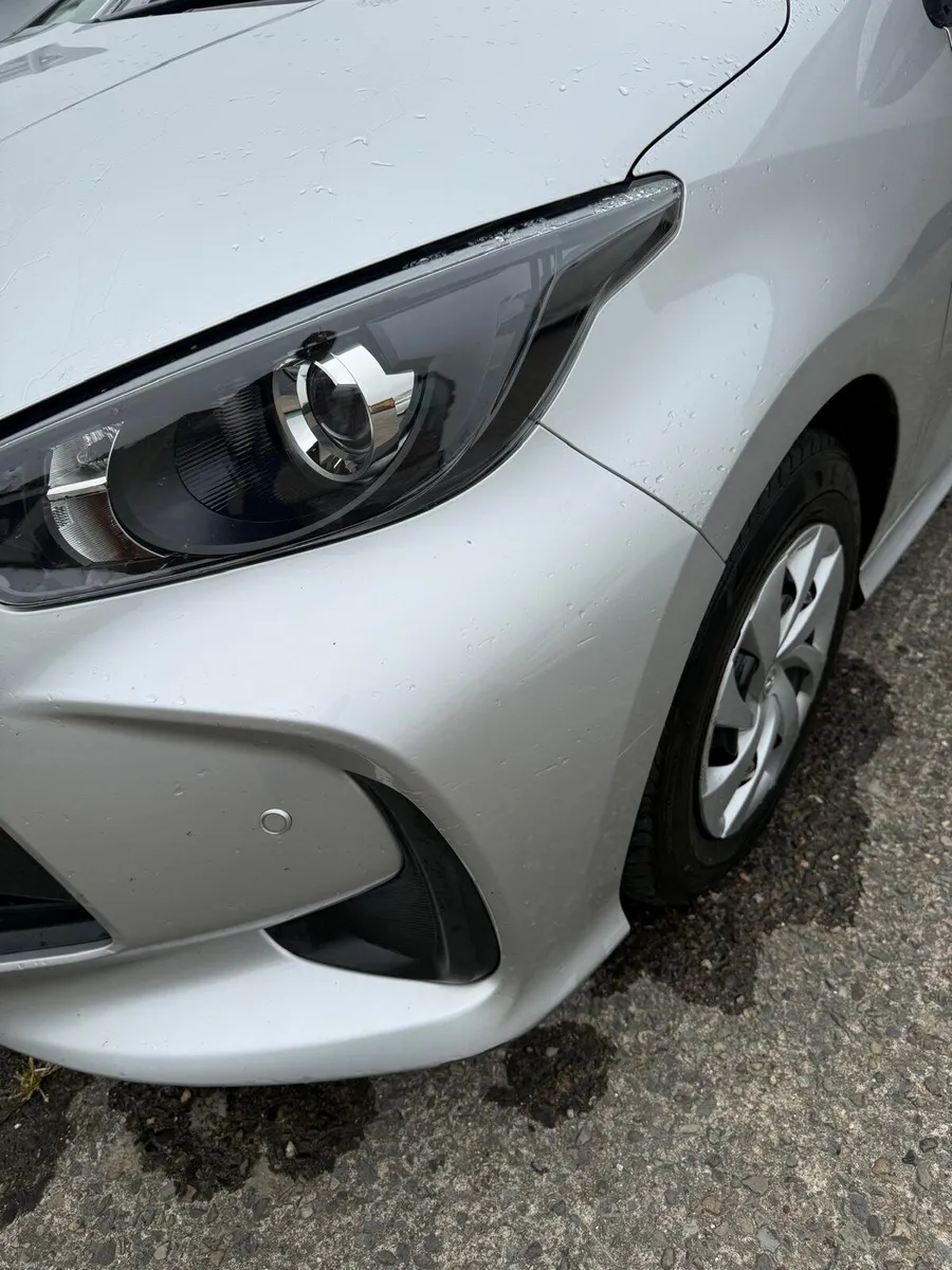 Toyota Yaris 2021 - Image 2