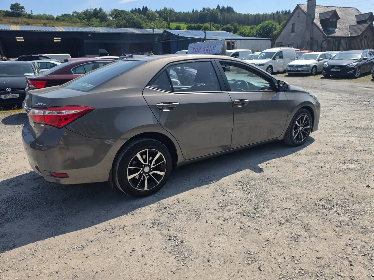 Toyota Corolla 2017 - Image 3