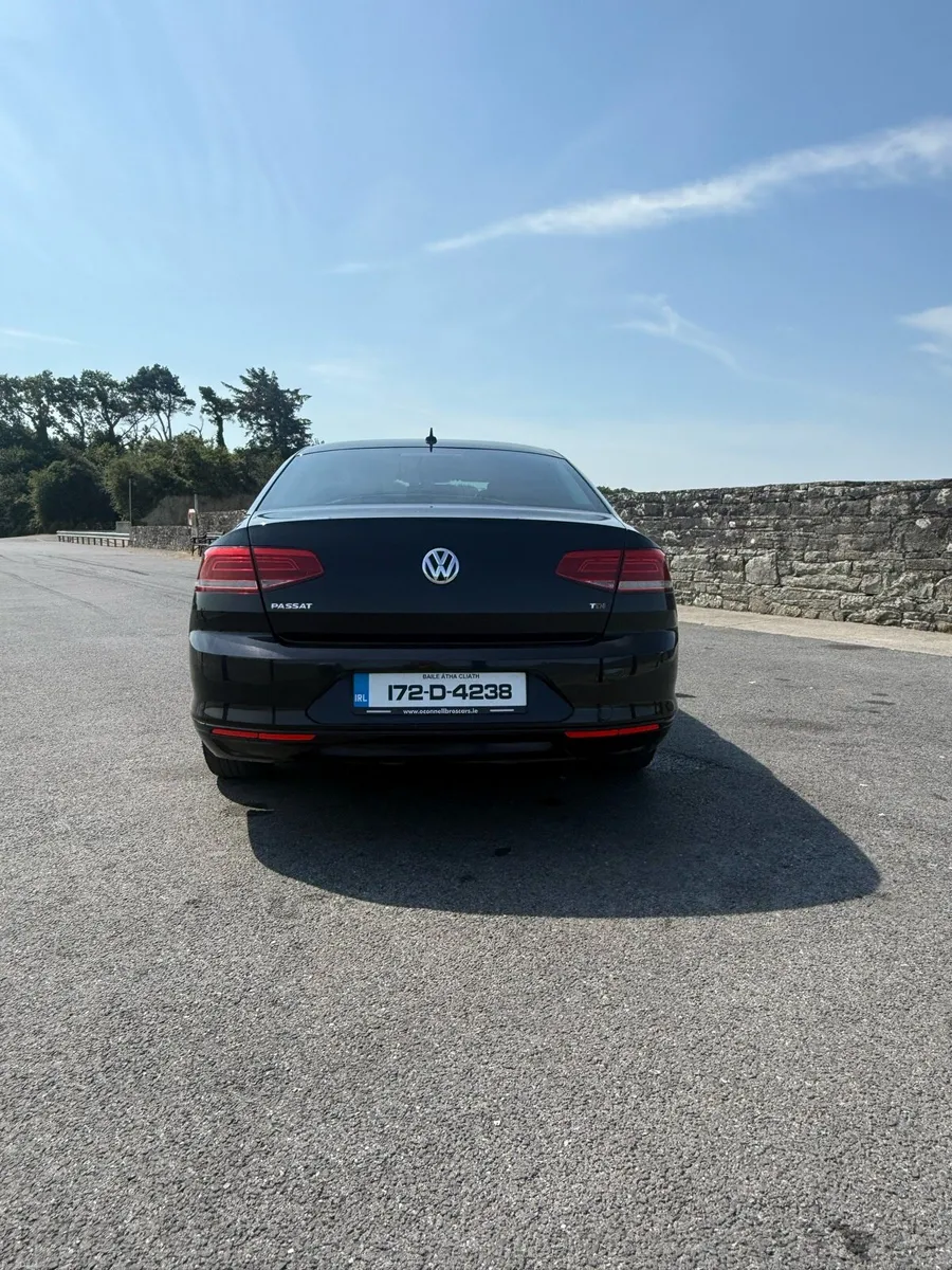 Volkswagen Passat - Image 3