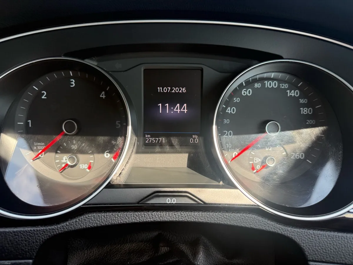 Volkswagen Passat - Image 6
