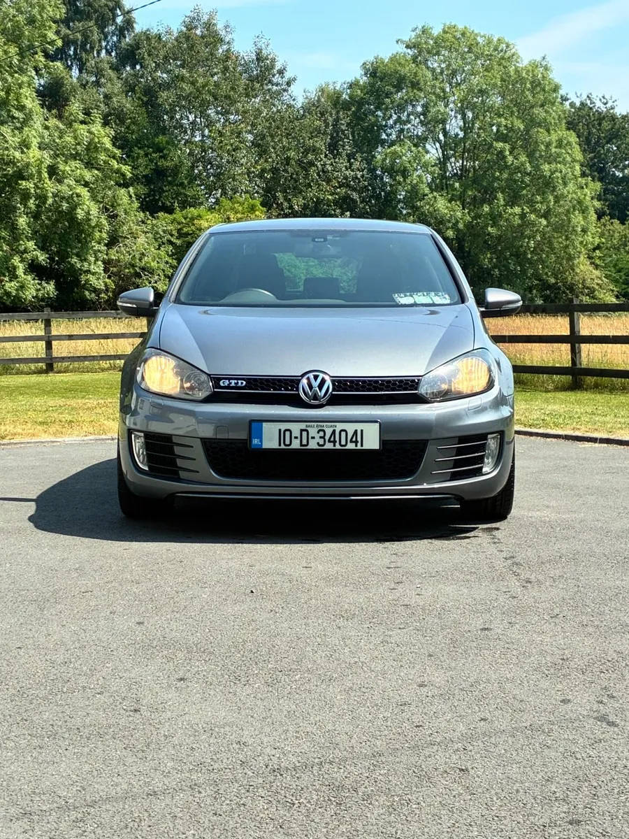 Volkswagen Golf 2010 - Image 2