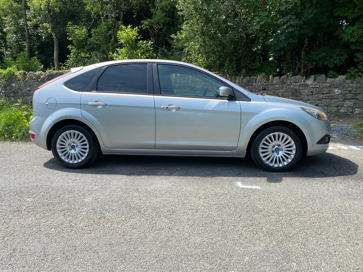 FORD FOCUS TITANIUM MCT2/27 TAX1026 MINT ❤️ - Image 2