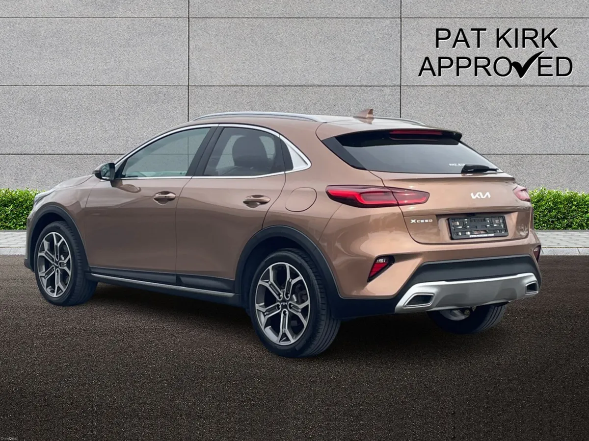 Kia XCeed Hatchback 3 - Image 2