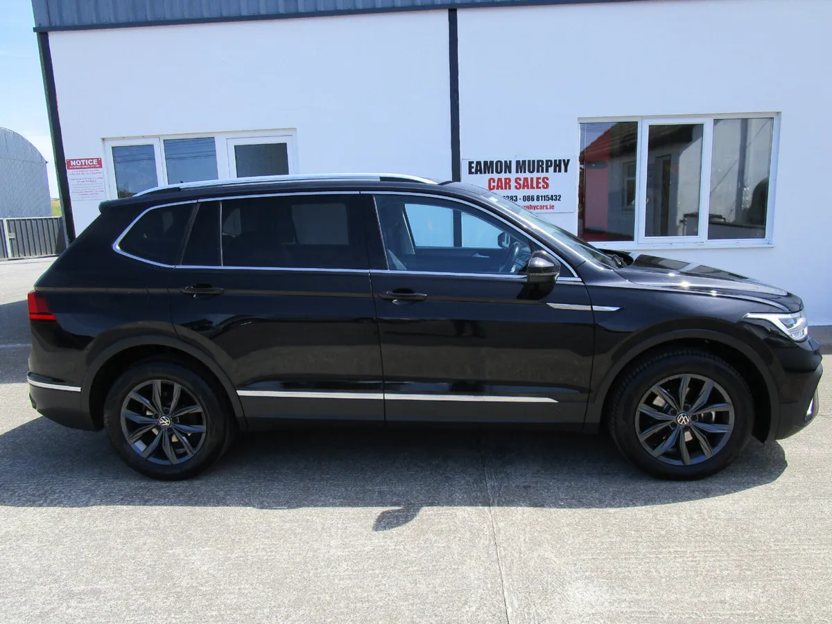 Volkswagen Tiguan 2023      Allspace  7 Seats. - Image 4