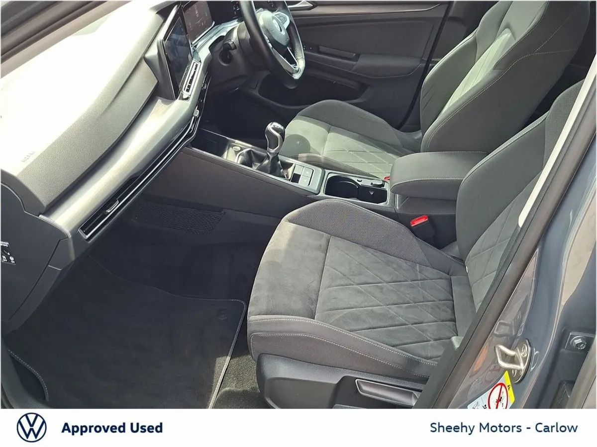 Volkswagen Golf 2.0 TDI 115HP Style - Image 4