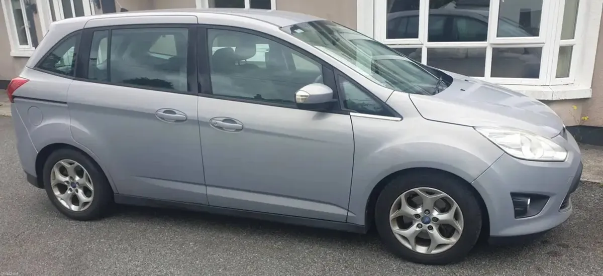 Car - Image 4