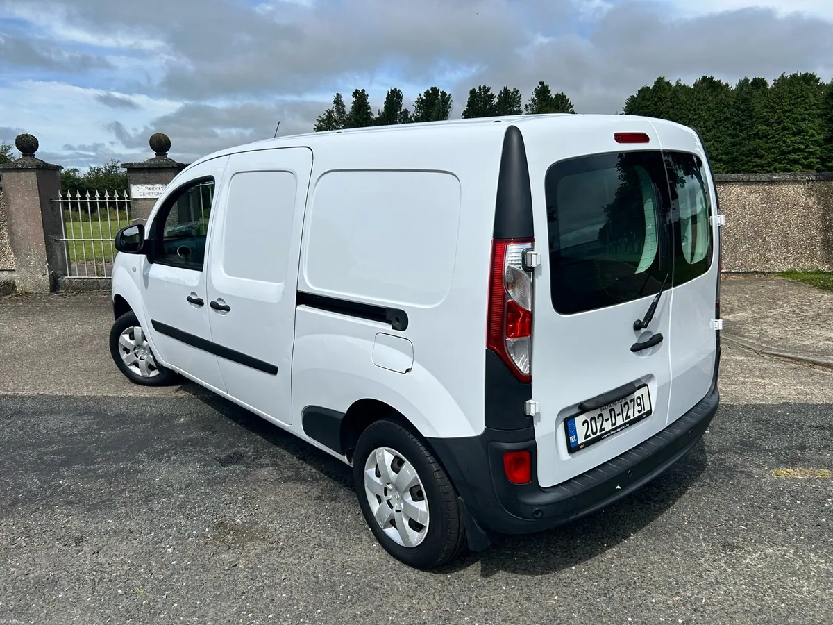 Renault - Image 4