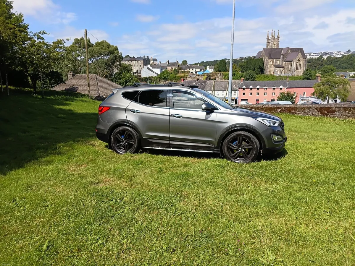 Hyundai Santa Fe 2015 - Image 1