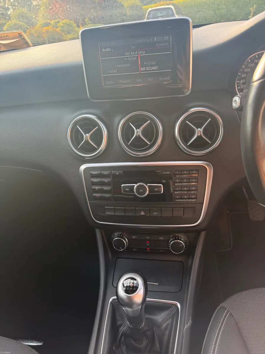 Mercedes-Benz A-Class 2015 - Image 5