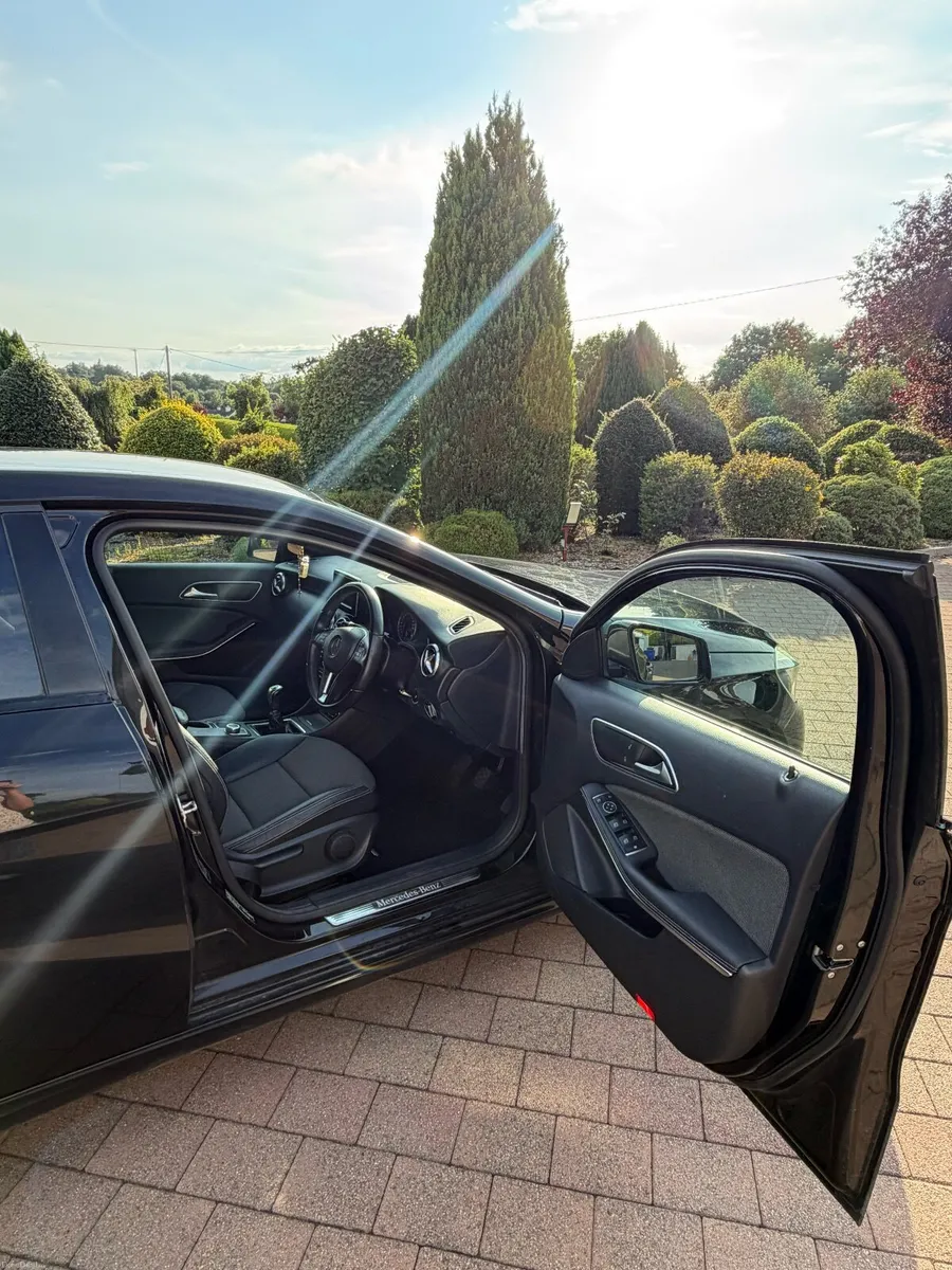 Mercedes-Benz A-Class 2015 - Image 6
