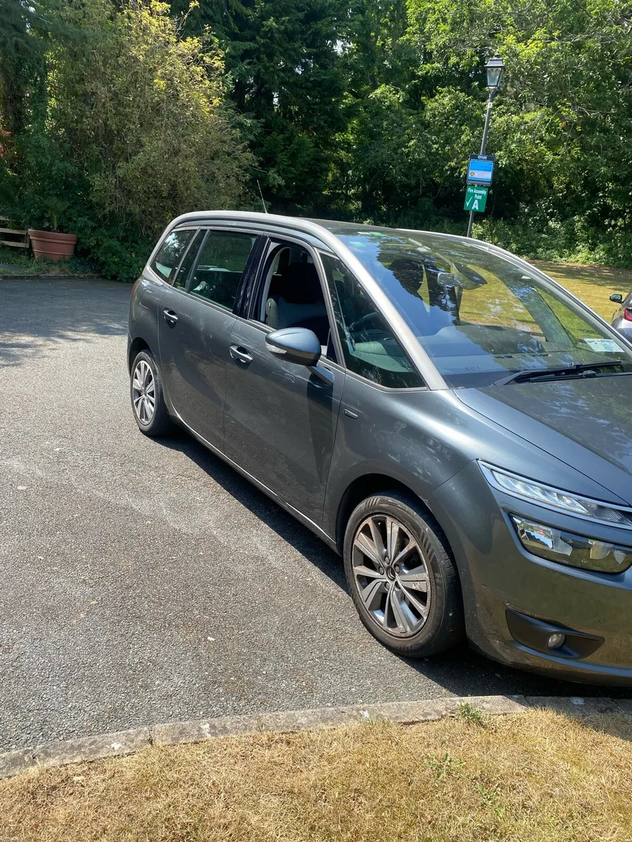 CITROEN C4 PICASSO EXCLUSIVE 7 SEATER - Image 2