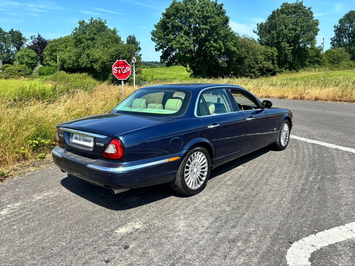 Jaguar XJ6 Diesel - Image 3