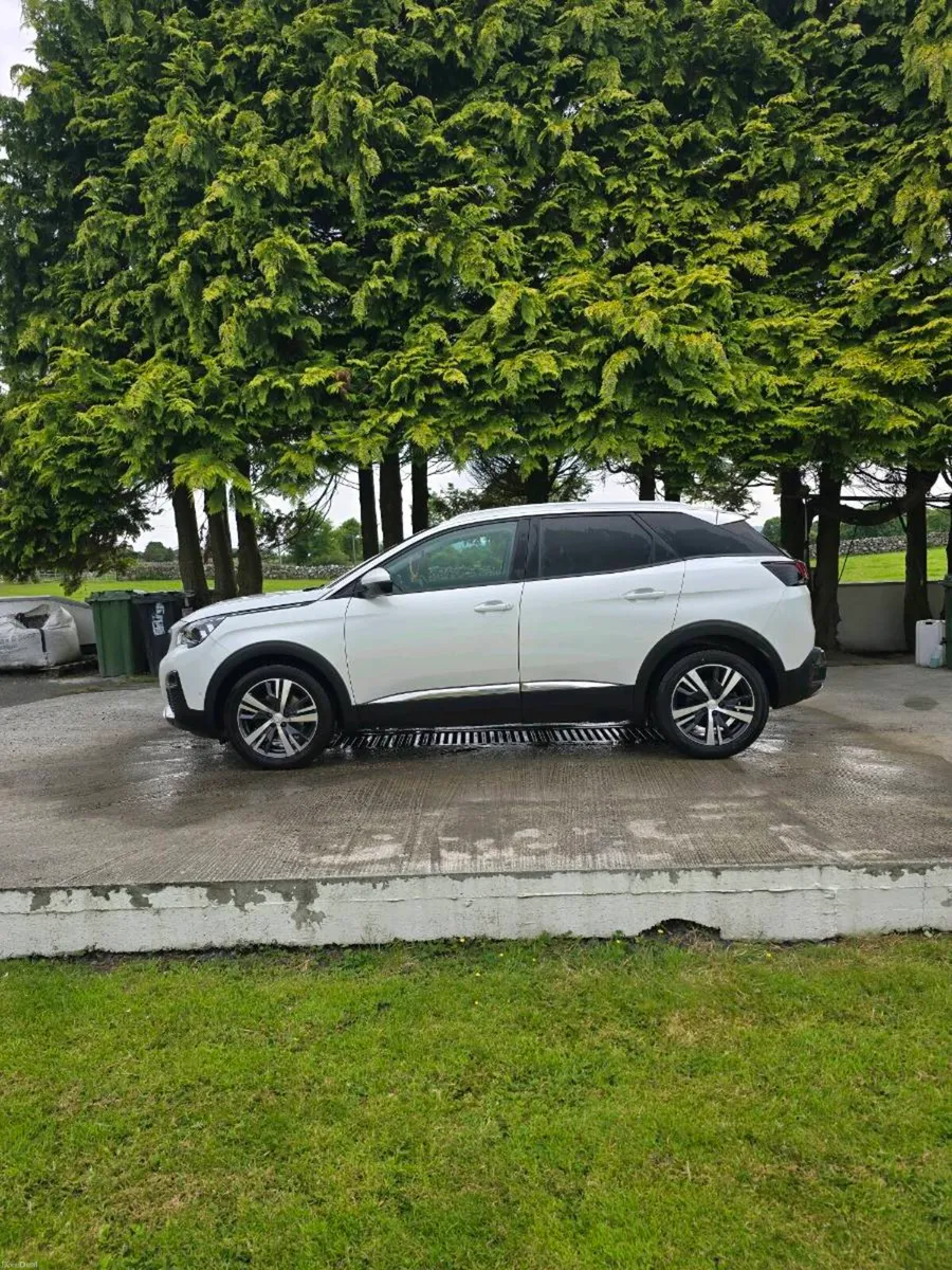 Car - Image 5