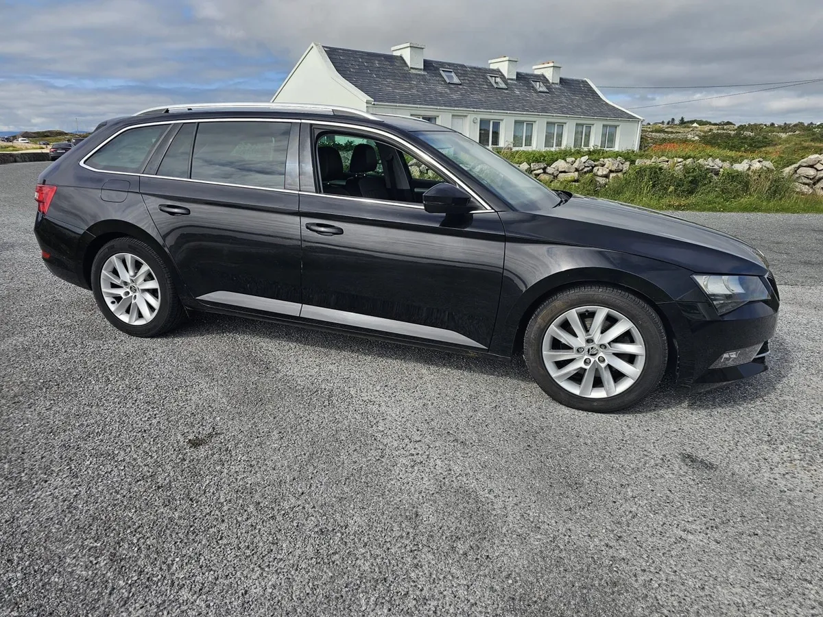 Skoda Superb Estate - Image 3