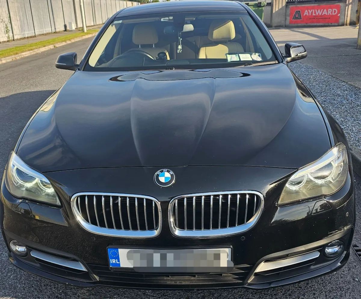 BMW 5-Series 2013 - Image 2