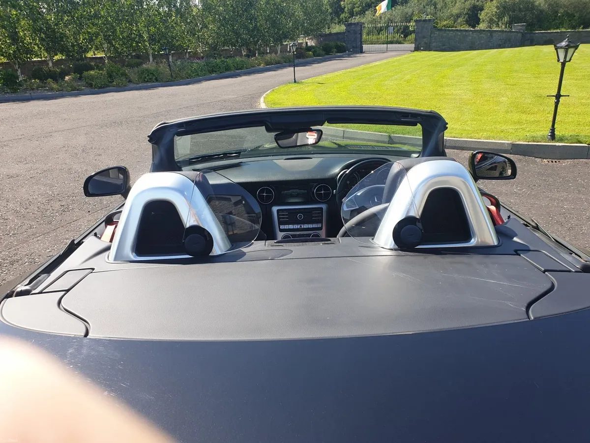 Mercedes  SLC 250D AMG (hard top convertible) - Image 2