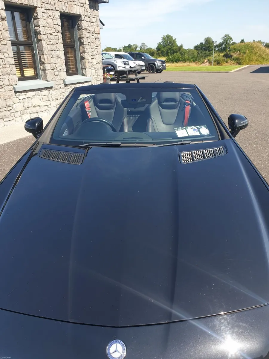 Mercedes  SLC 250D AMG (hard top convertible) - Image 3